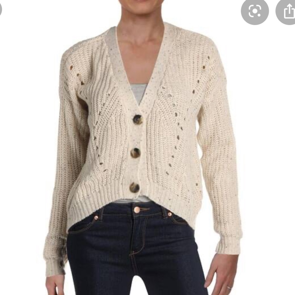 Ultra Flirt• NWT Cropped button front cardigan